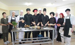 Костанайские 11-классники получили профессию повара